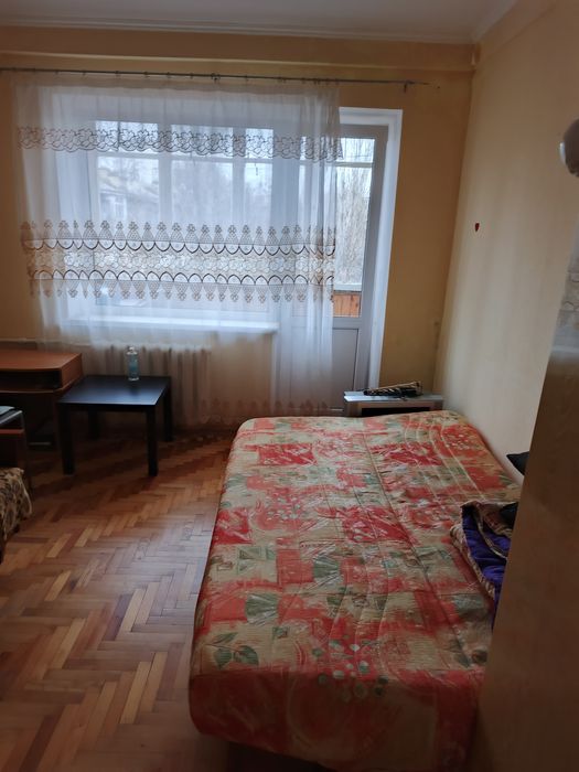 Здам кімнату жінці в двокімнатній квартирі. Святошинський р-н