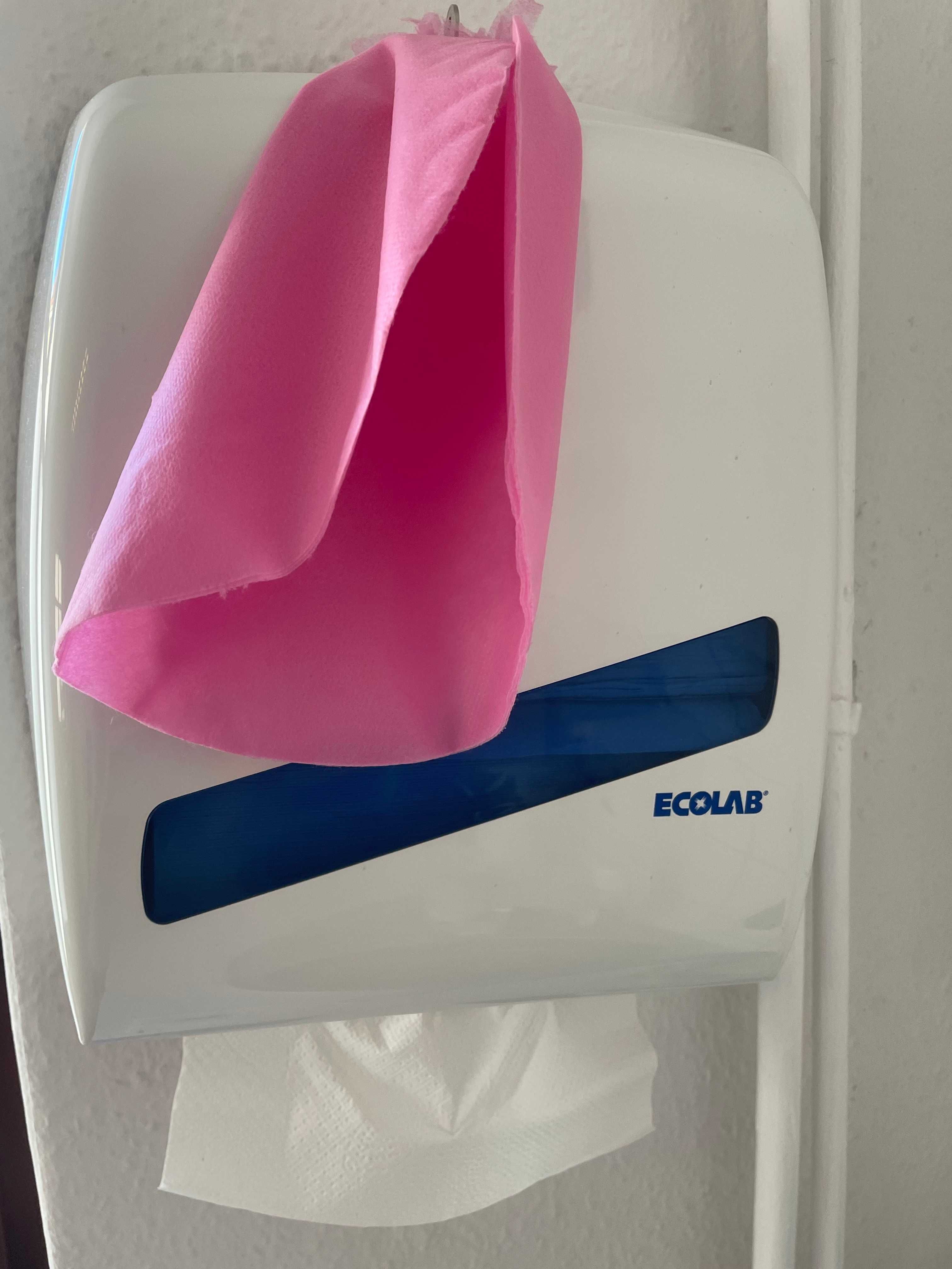 Pojemnik na ręcznik papierowy