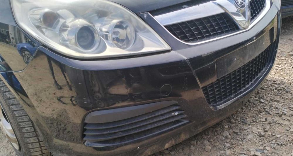 zderzak przedni przód Opel Vectra C fl lift Z20R z168