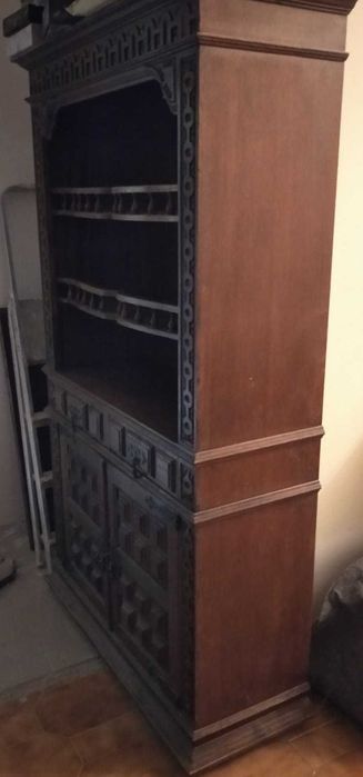 Móvel rústico de sala séc. XVII madeira maciça de castanho