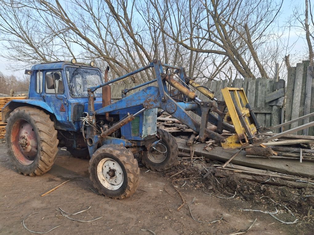 Продам МТЗ-80  з навантажувачем