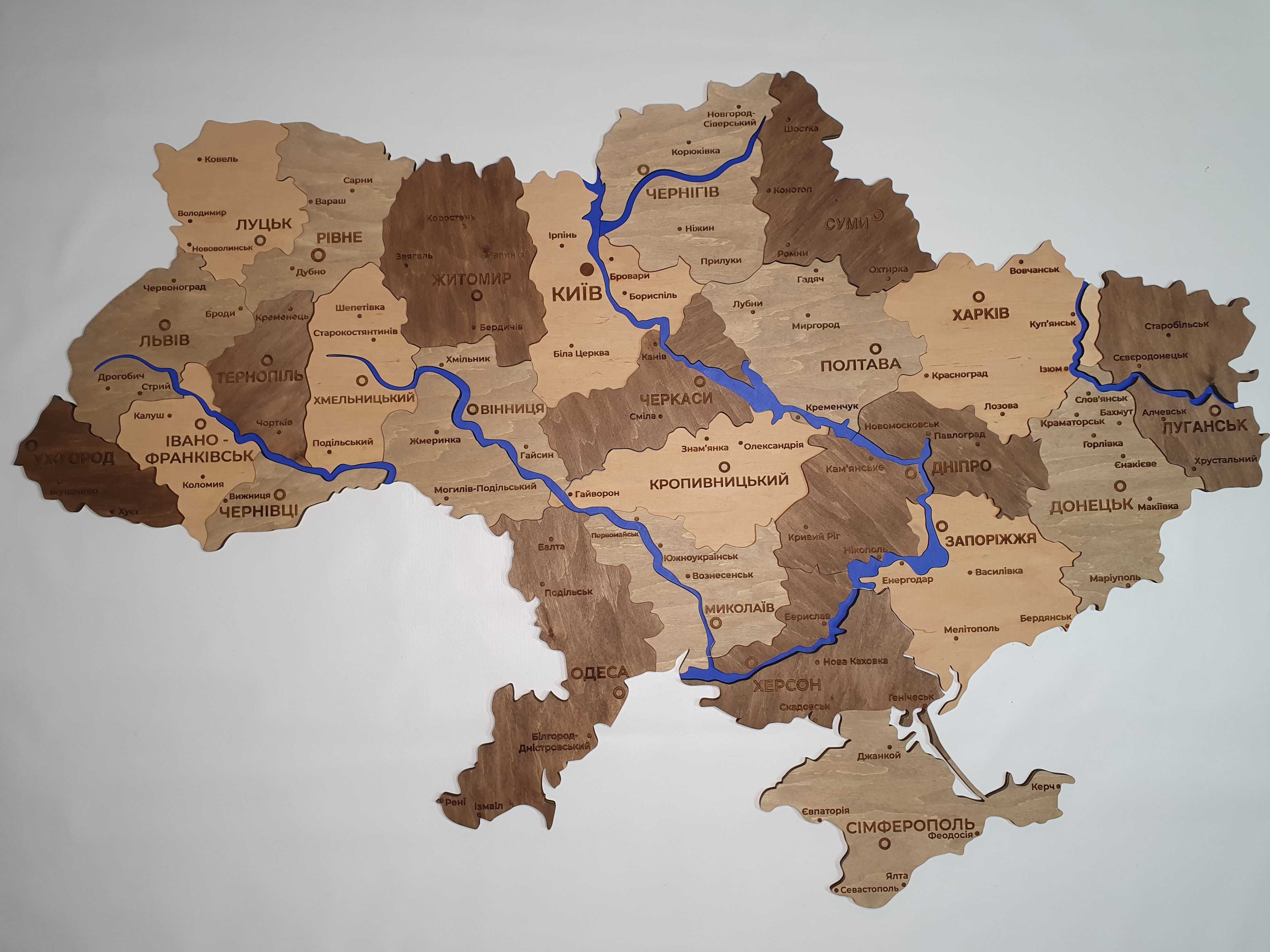 Дерев'яні карти світу і України