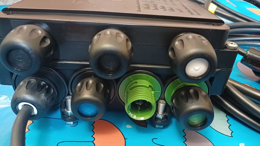 Електрична розподільча коробка Aspock 76-6430-007