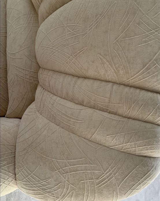 Диван кутовий з спальним місцем