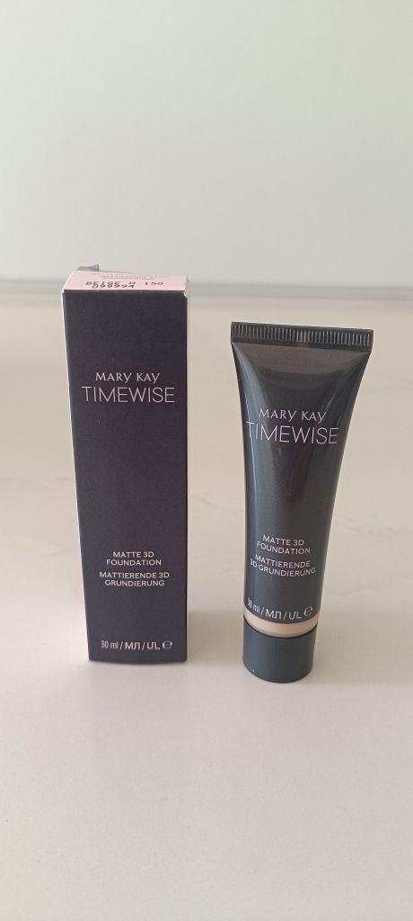 Base de Maquilhagem Mate 3D TimeWise, Beige N 150, da Mary Kay