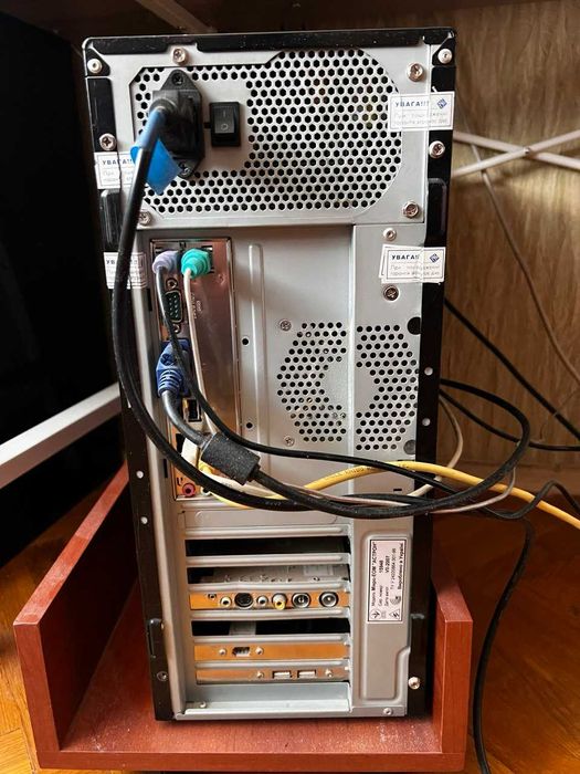 Продам компютер системний блок в робочому стані