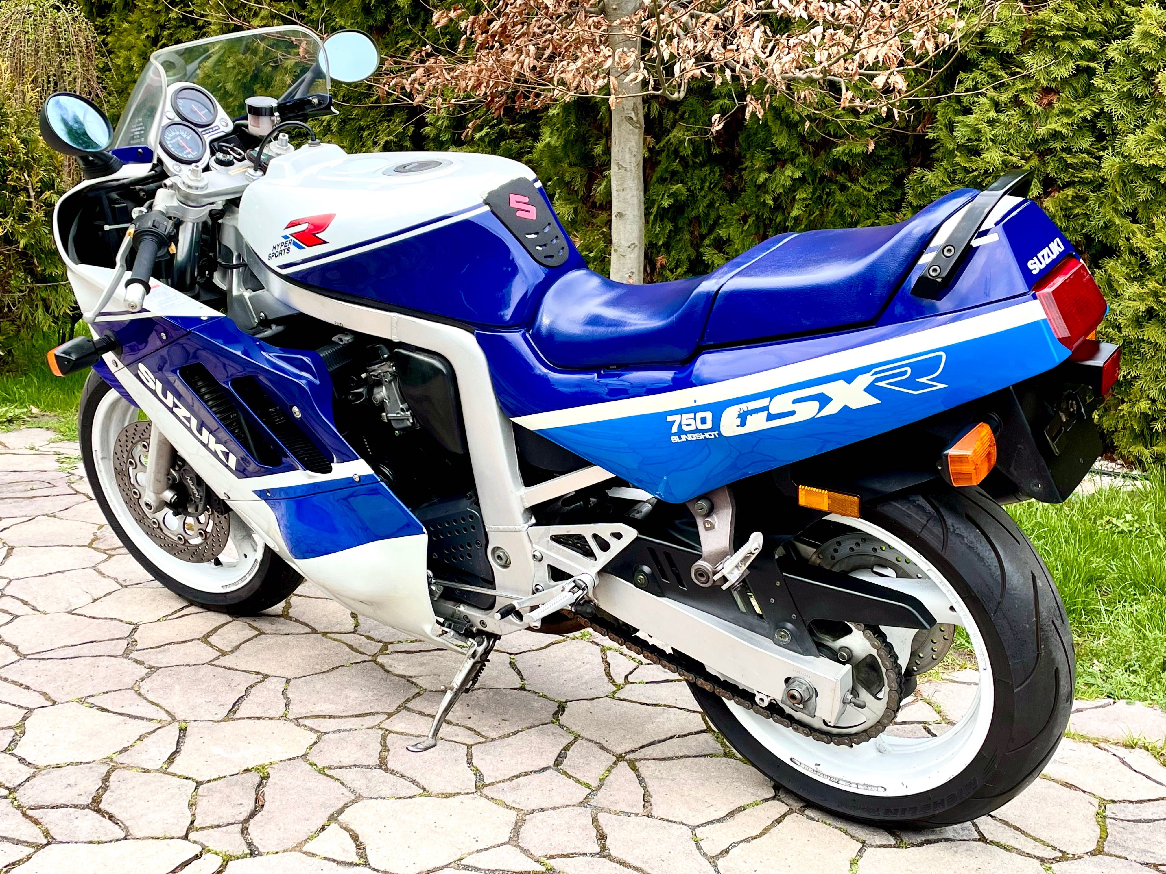 Suzuki GSXR 750 piękne olejak