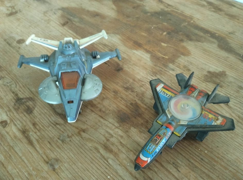 2 brinquedos vintage dos anos 80