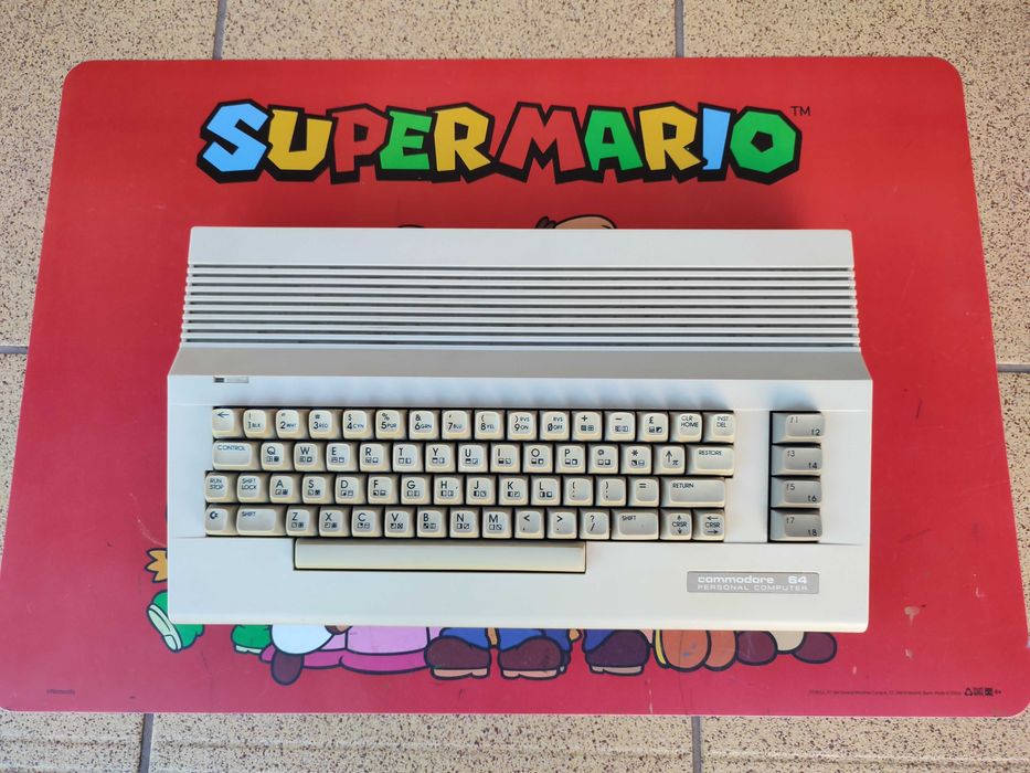 Commodore C64 kompletny zestaw gry kartridż tapecart joystick zasilacz