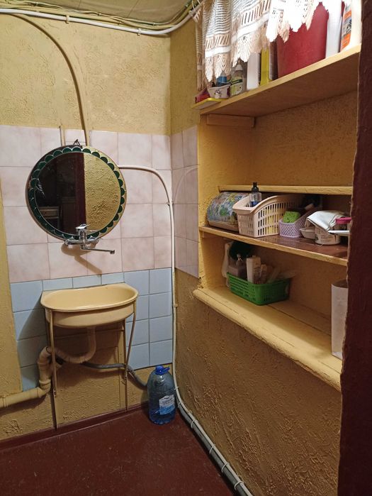 Сдам комнату в коммуне  ЦЕНТР ул.Кузнечная/Лютеранский пер.