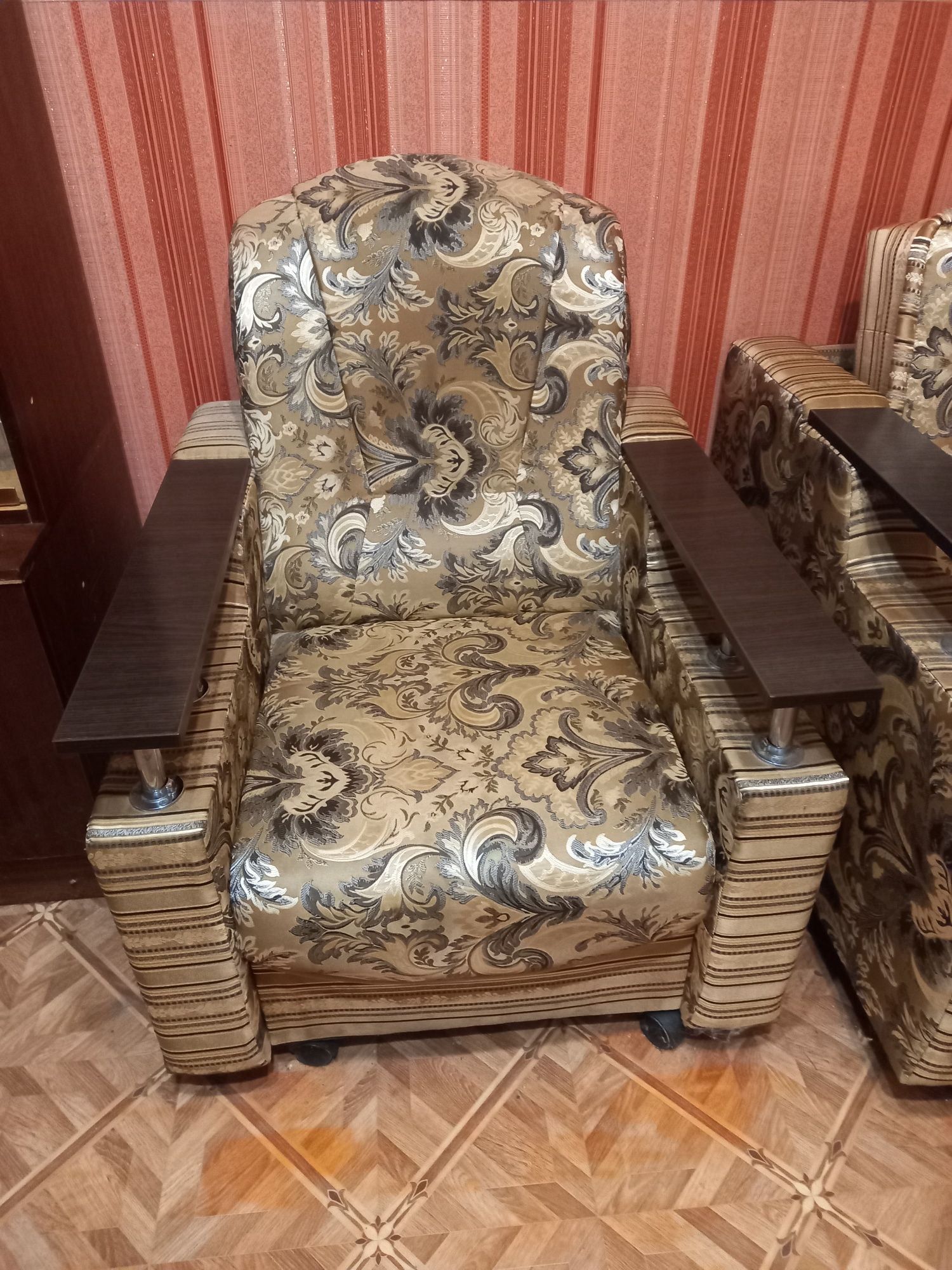 Кресло м'яке, меблі