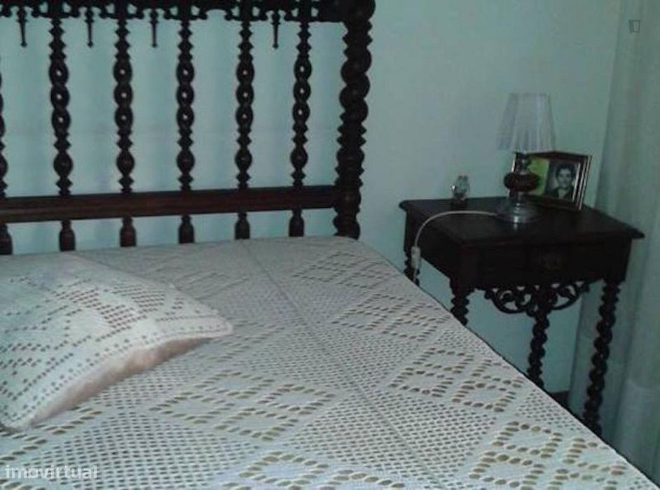 29096 - Snug quarto duplo perto da estação...