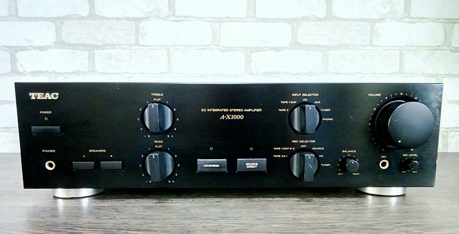 Teac A-X1000 integrated stereo amplifier