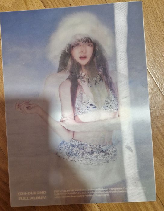 альбом "2" южнокорейской гёрл-группы (G)I-DLE.