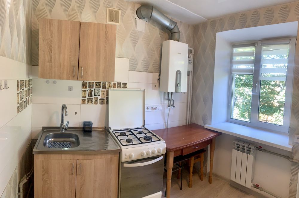 Продам 2 кім квартиру пр. Богдана Хмельницького