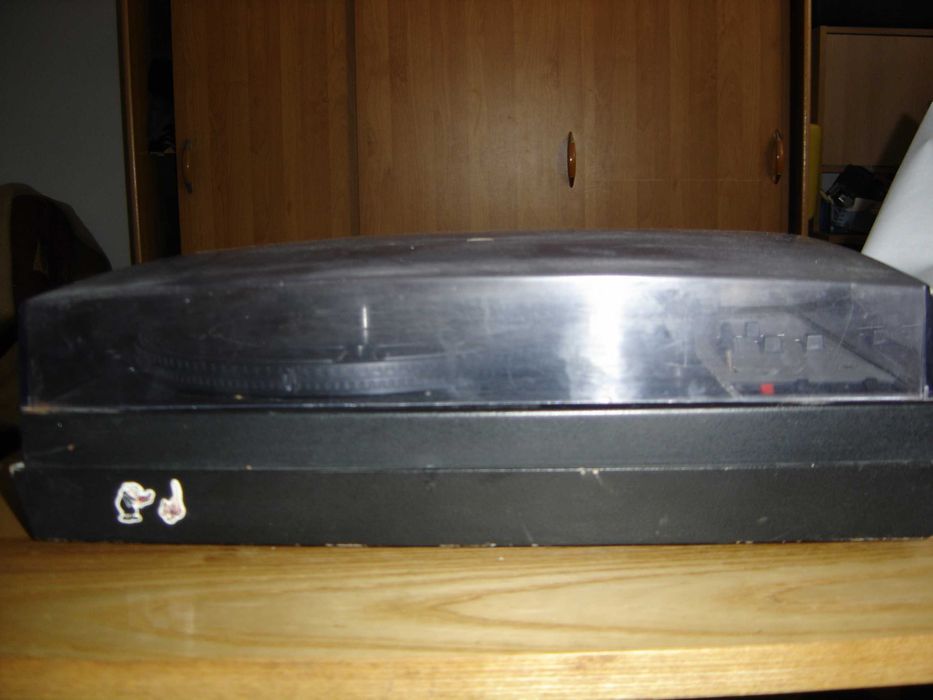 Sprzedam gramofon Artur