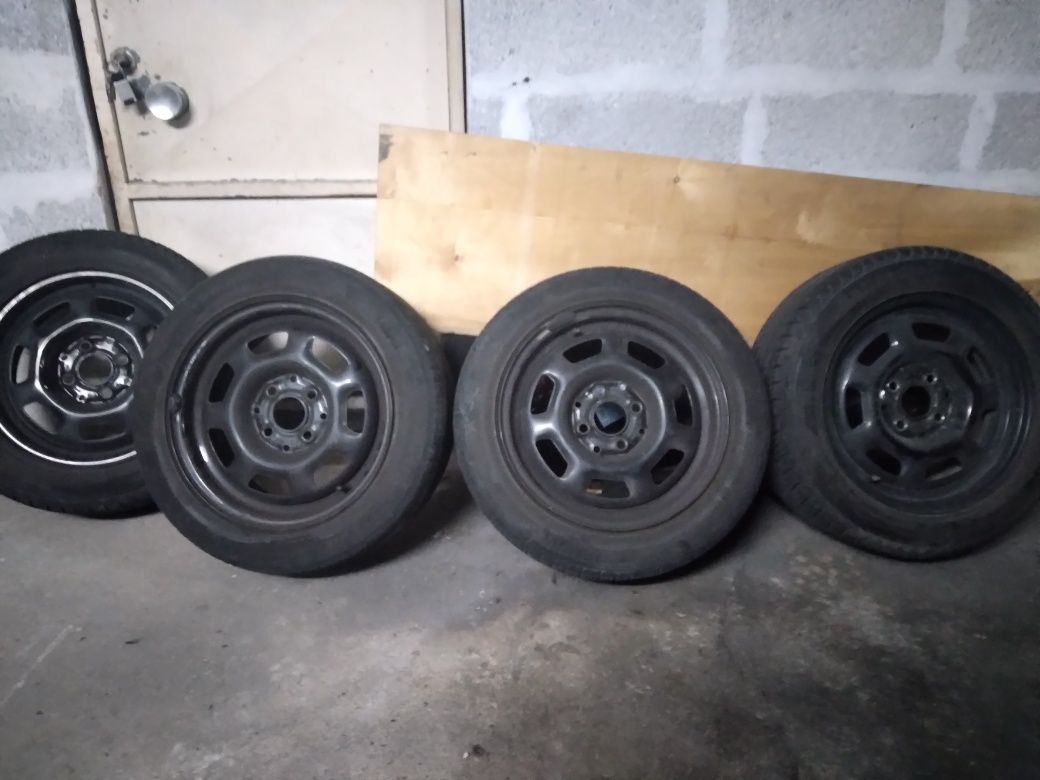 Vendo 4 jantes ferro c/pneu R14 4x100