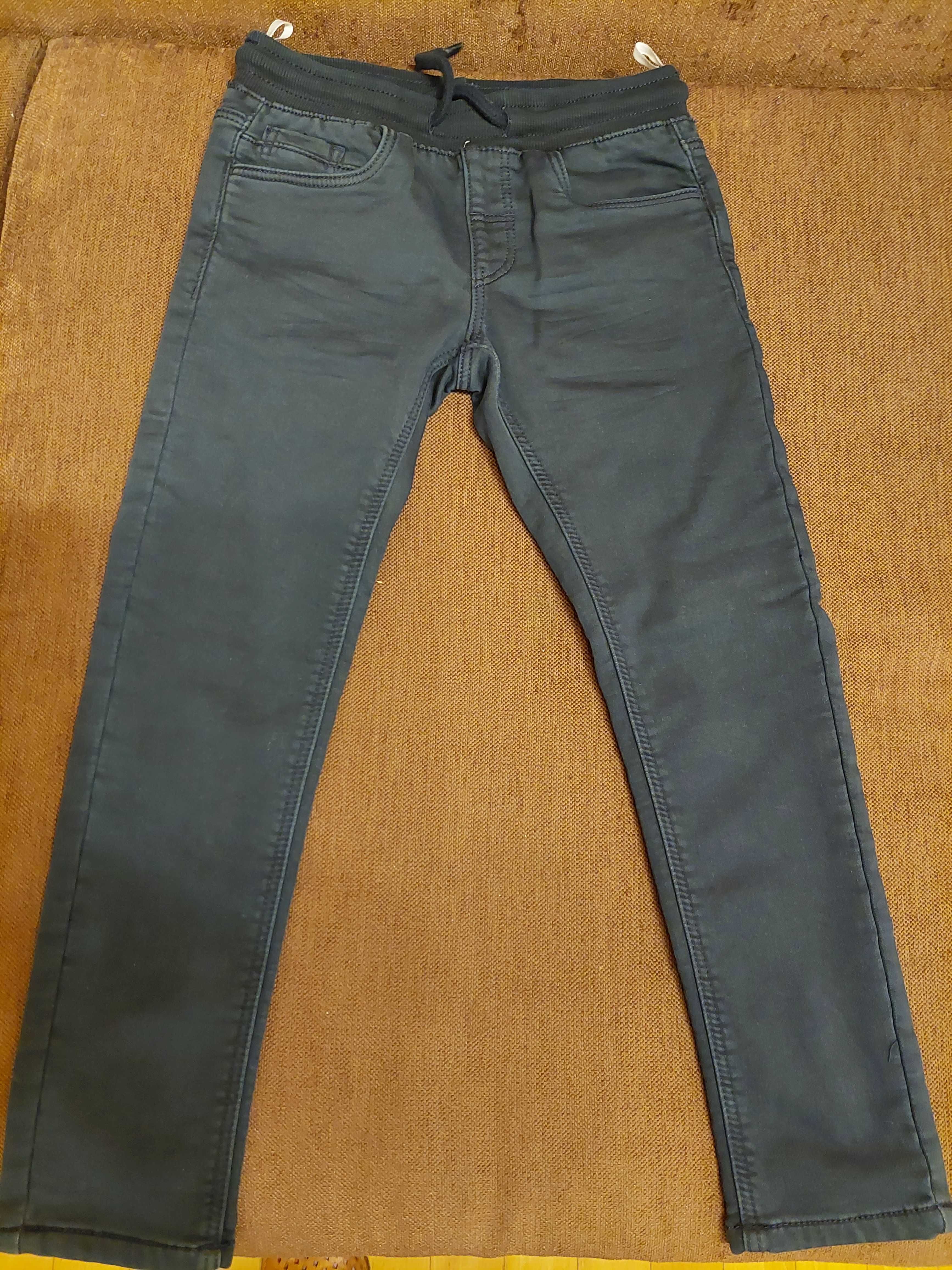 Spodnie / jeansy / C & A / 122 cm / lekko ocieplane