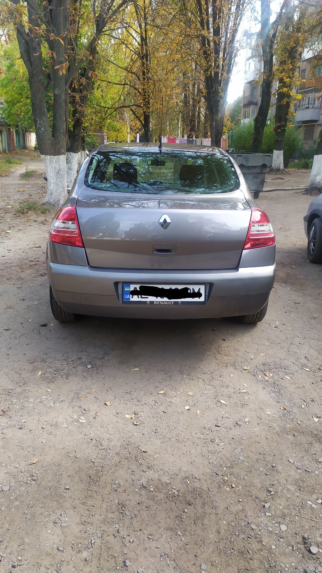 Продаю автомобиль renault megane 2 в кузове седан