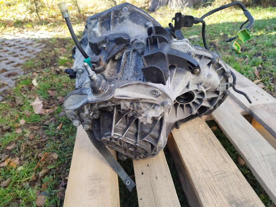 Renault Trafic 3 opel Vivaro b 1.6 skrzynia biegów pf6050