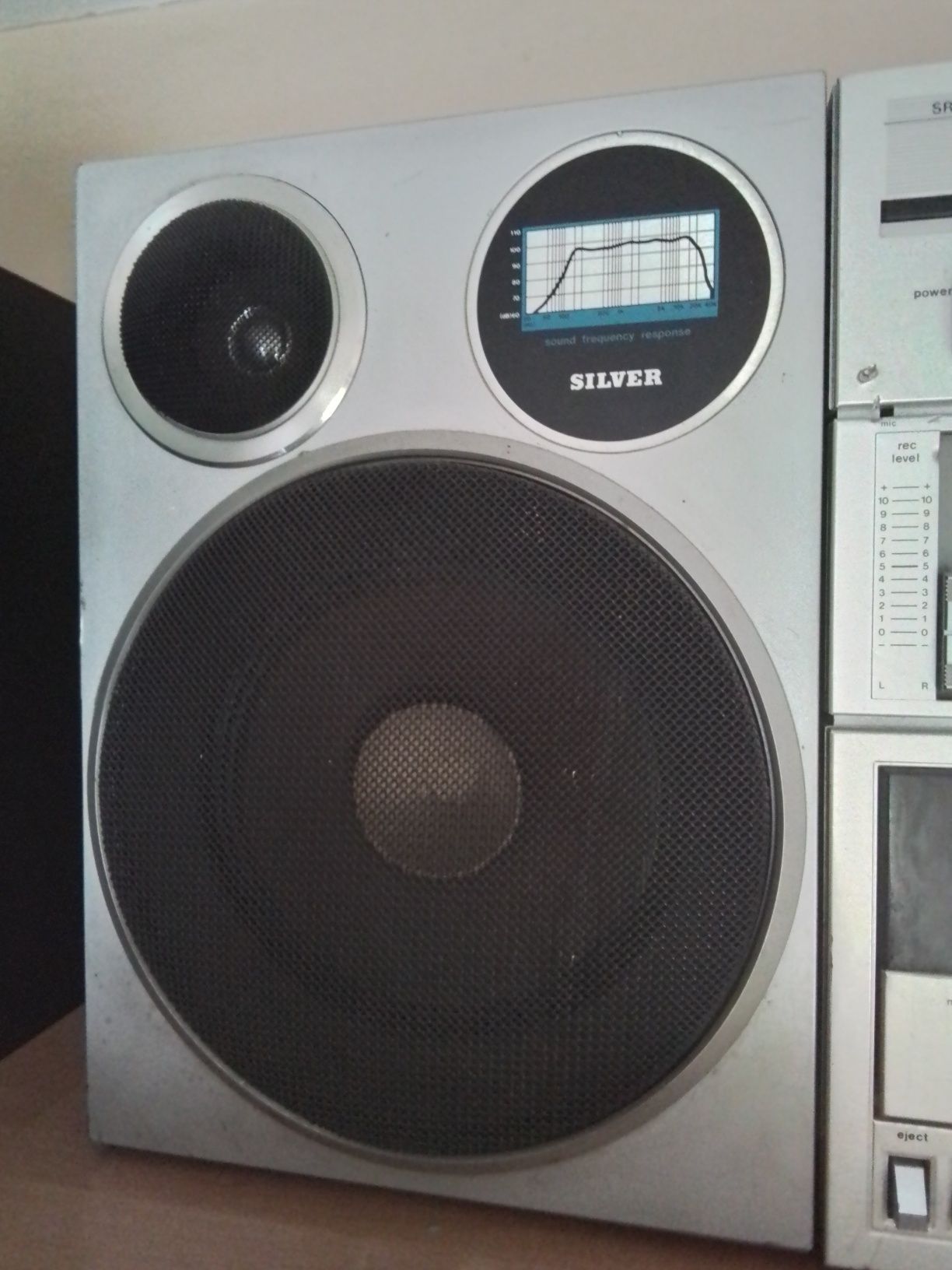 Radiomagnetofon silver sr8800