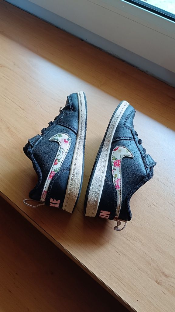Nike 27 buty dziecięce sneakersy