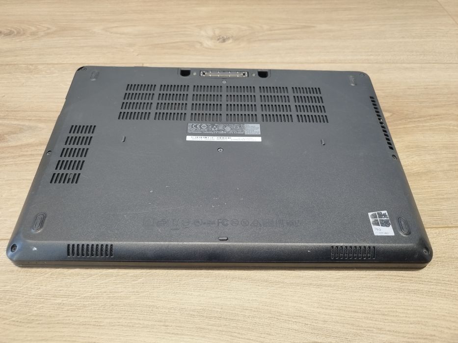 Laptop DELL LATITUDE E5470 i3-6100U 8gb 128gb SSD WIN 11