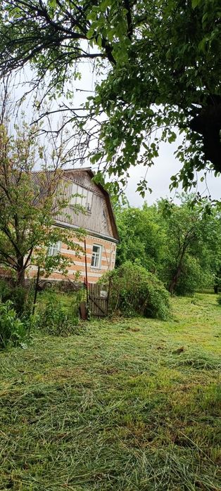 Продаж будинку в мальовничому  селі Лука.