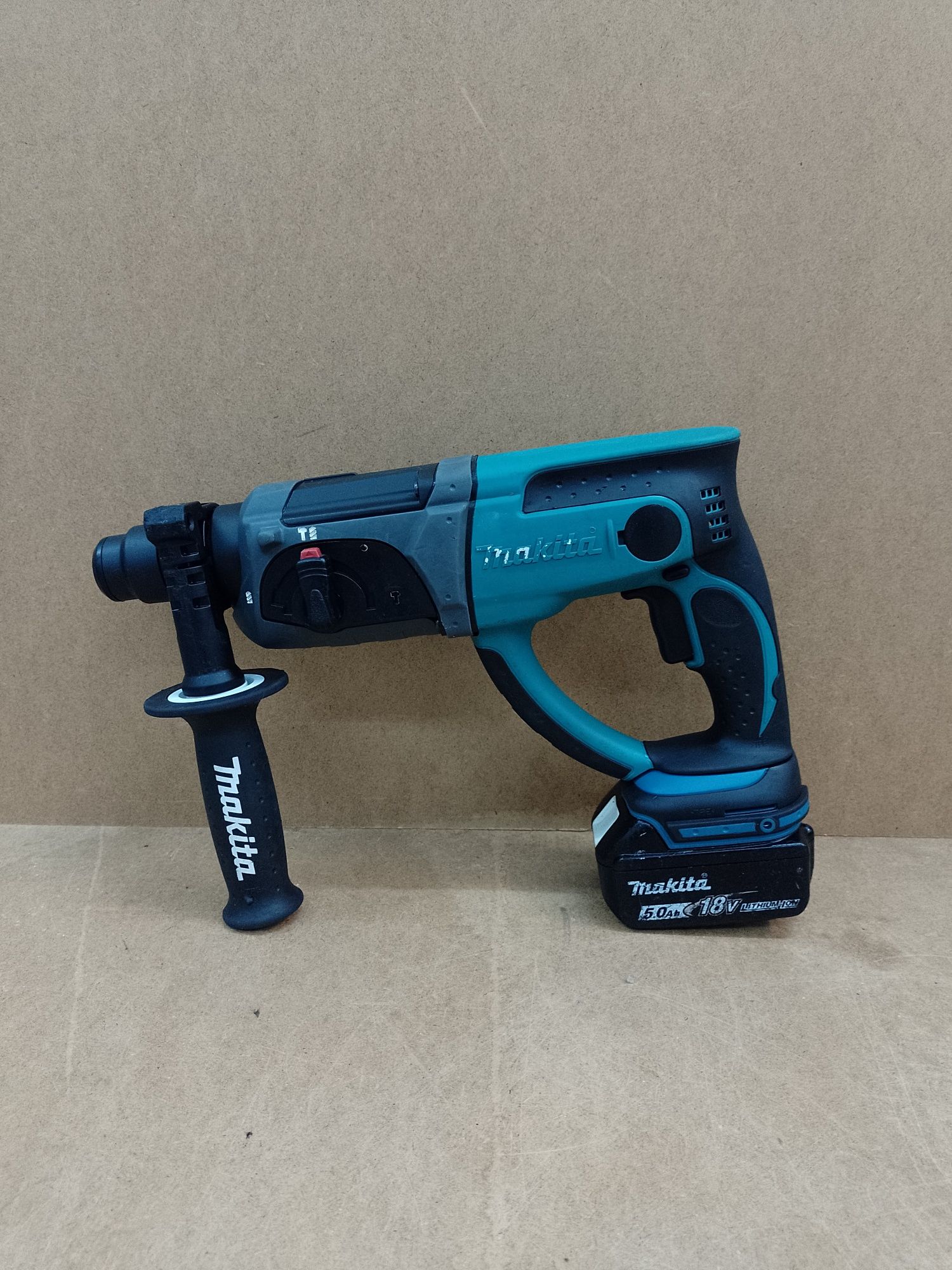 Makita DHR202 Młotowiertarka Udarowa 3Funkcyjna SDSPlus 5,0Ah