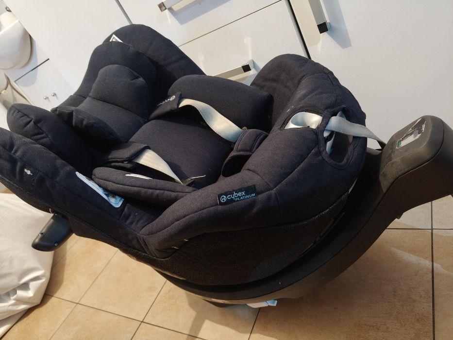 Sprzedam fotelik CYBEX Sirona  Zi i-size Platinum 0-18kg