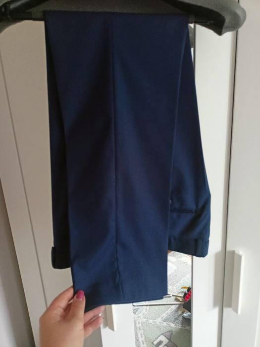 Nowy garnitur smokingowy polskiej marki Vizarro Nowy 70% wełna