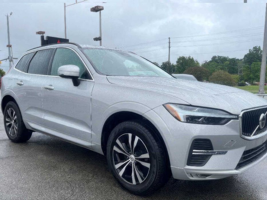 Volvo XC60 B5 Core      2023