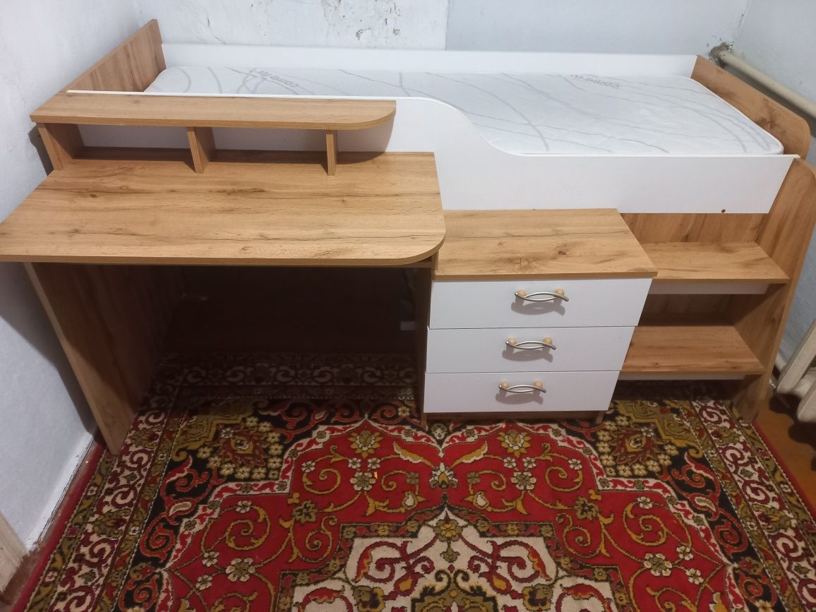 Ліжко з матрасом
