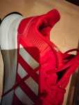 Tênis vermelhos Adidas