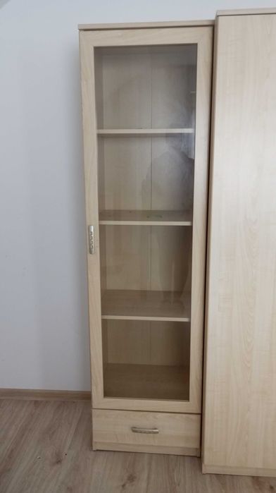 Witryna w kolorze klonu