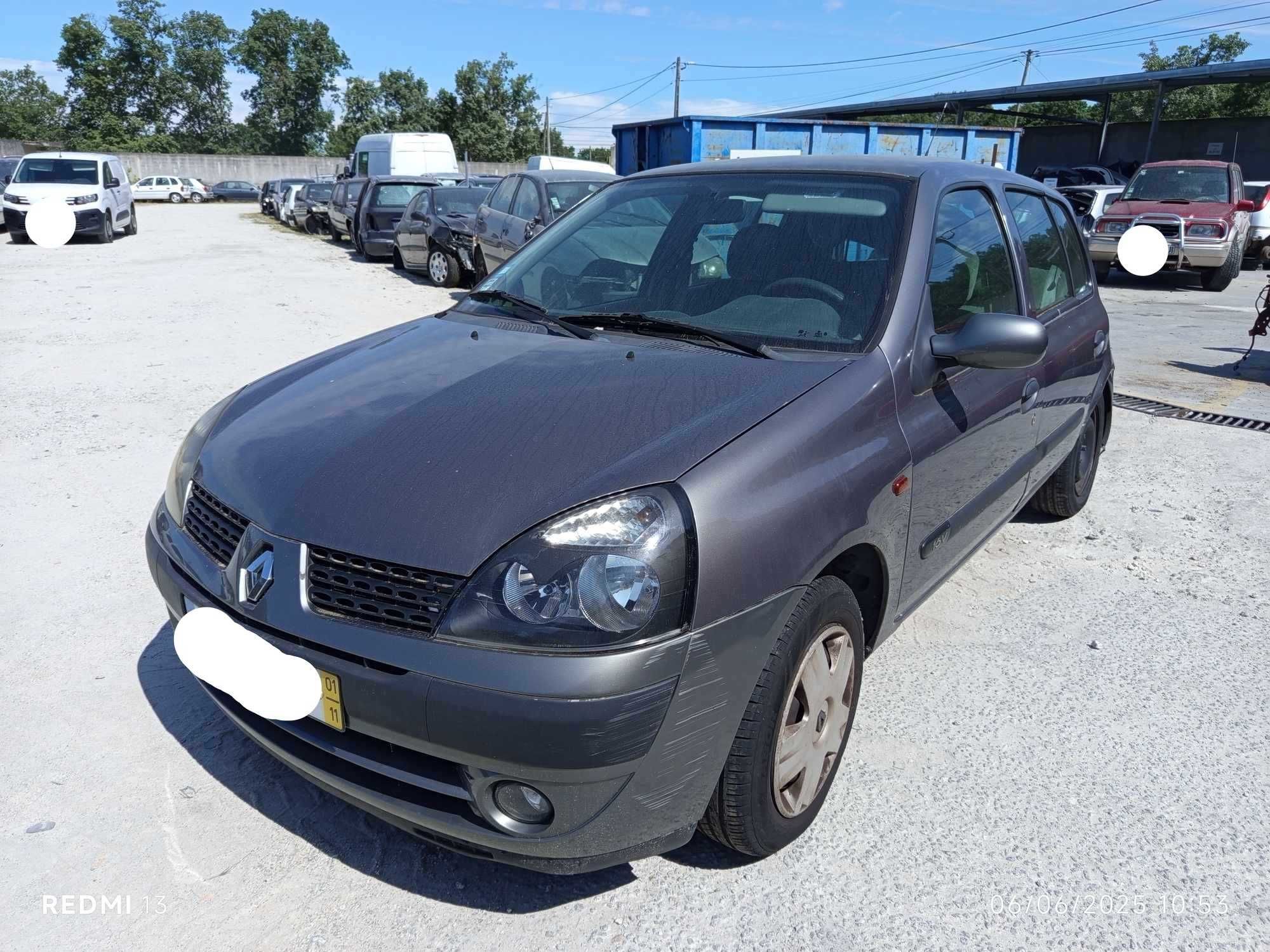 Para peças Renault Clio II 1.2 16V ano 2001
