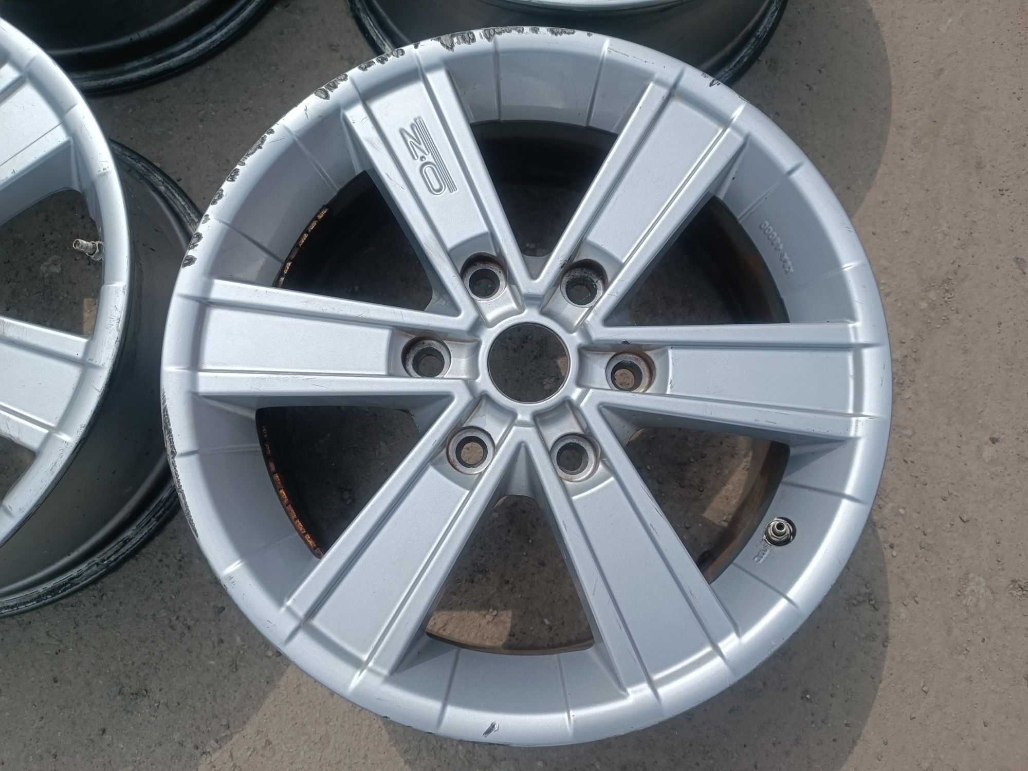 Легкосплавні диски 6 139,7 R17 OZ титани Р17