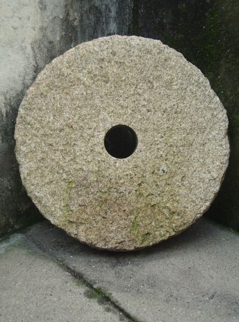 Nicho antigo em granito