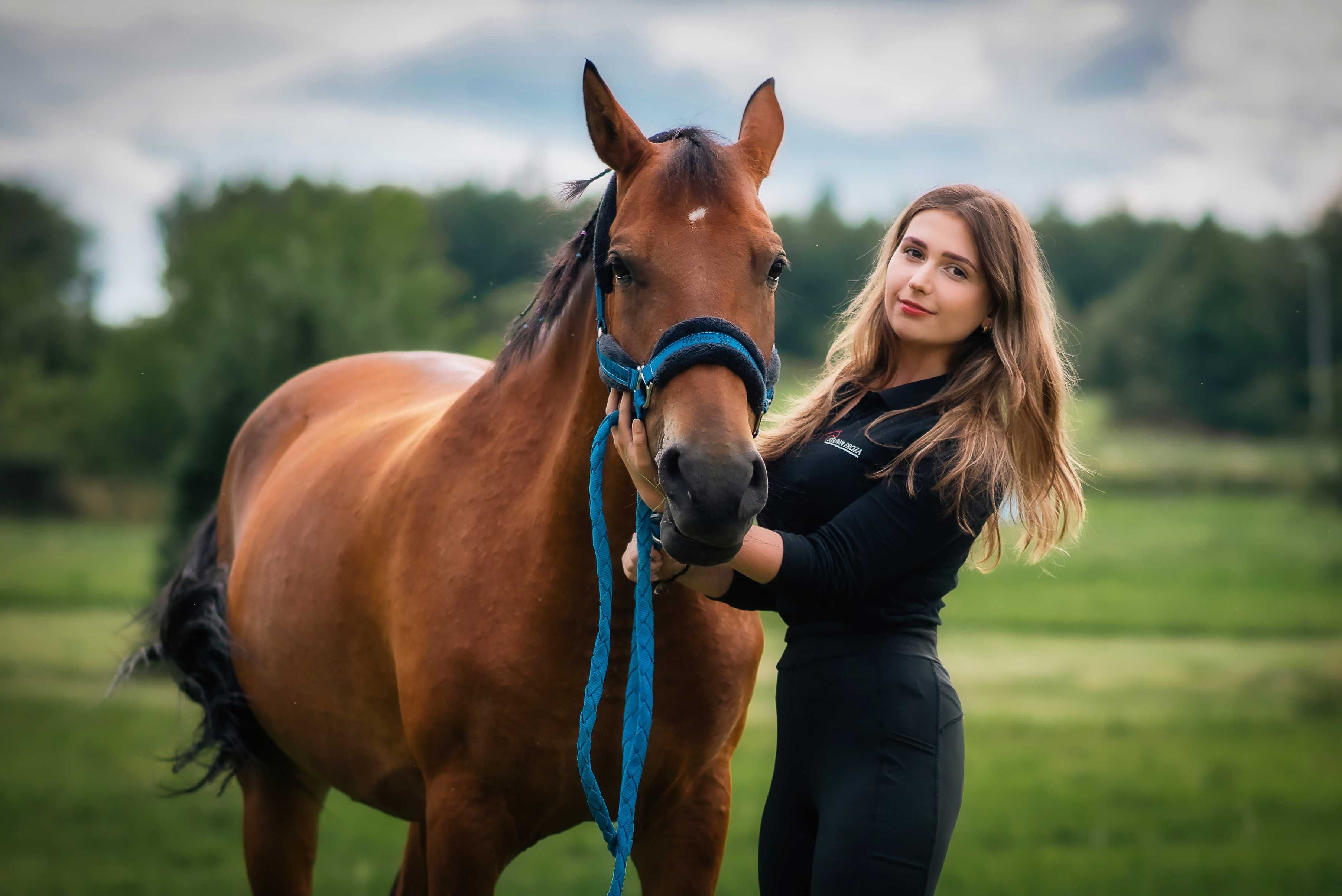 Fotograf sesje plenerowe, portretowe, ślubne, narzeczeńskie, studio