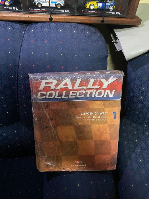60 Carros rally expositor
