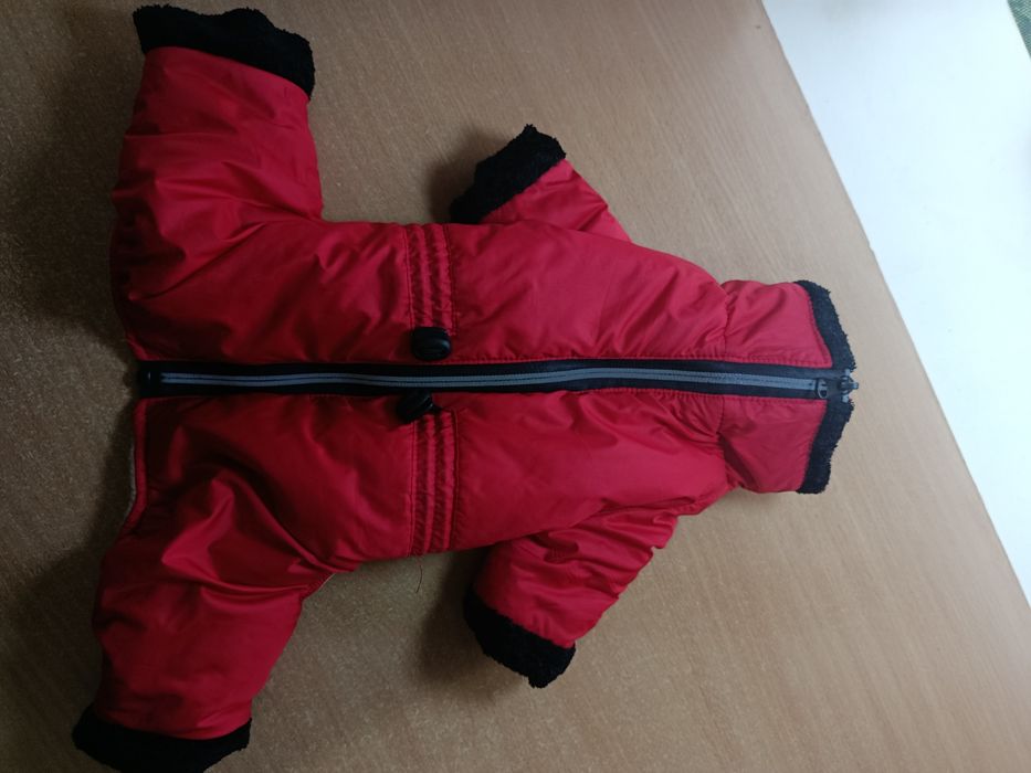 Зимовий комбінезон для собак.