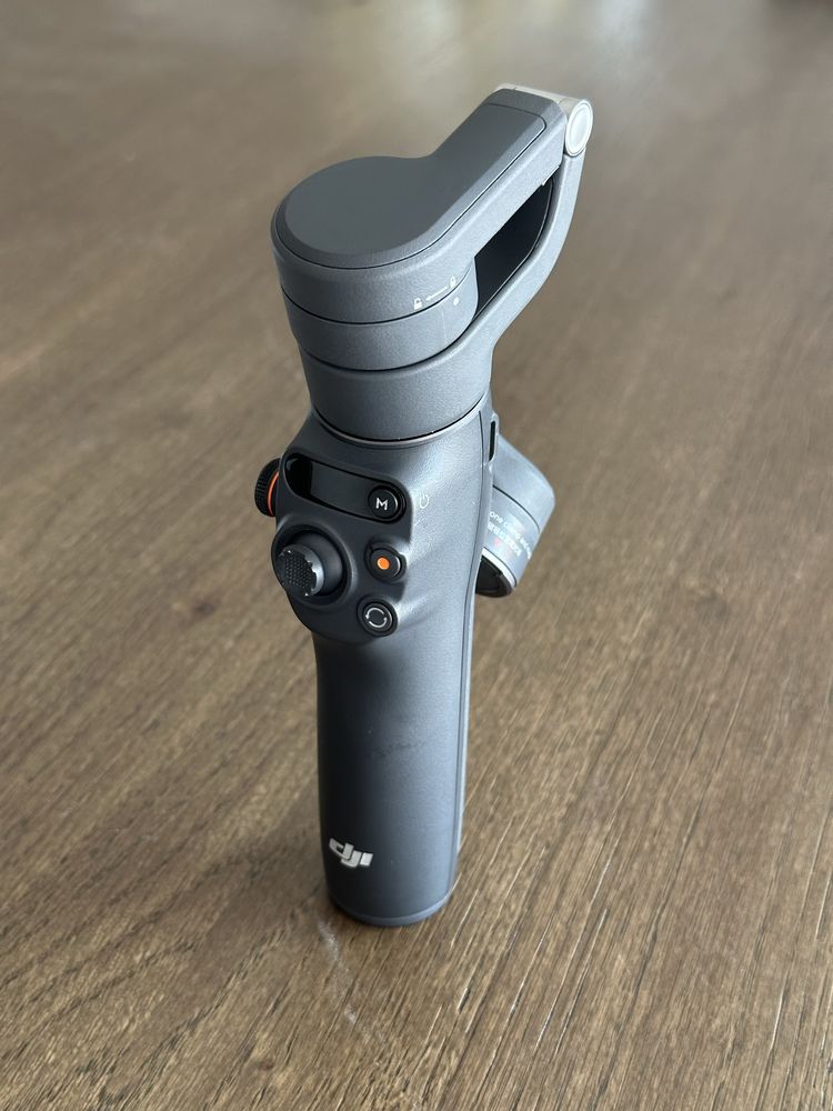 Gimbal Dji Osmo Mobile 6