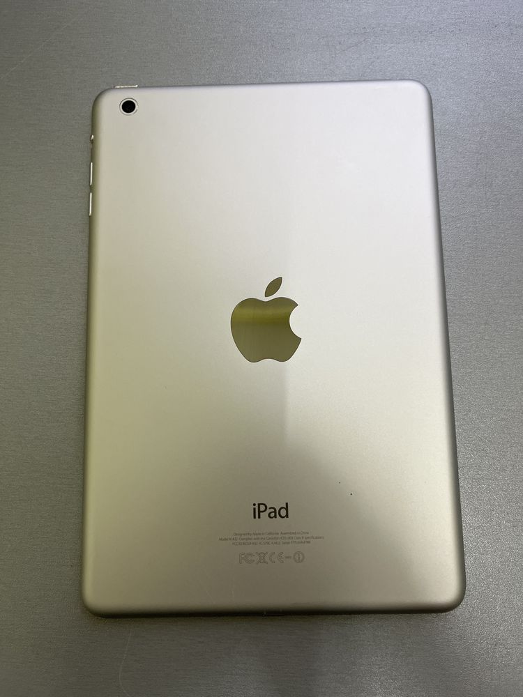 iPad A1432 на відновлення
