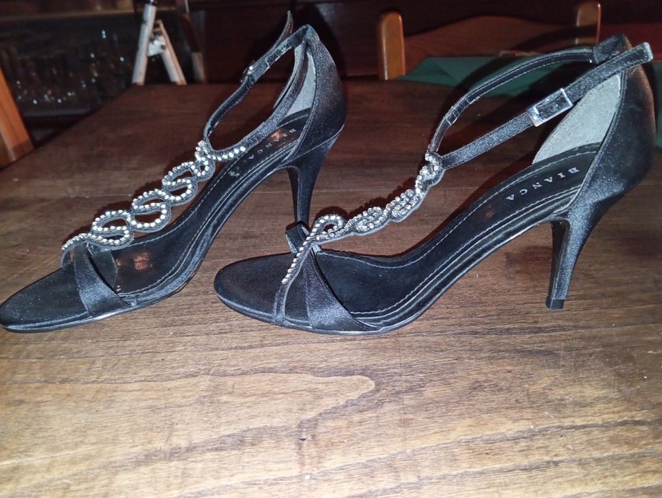 Sandálias Salto Pretas - Bianca