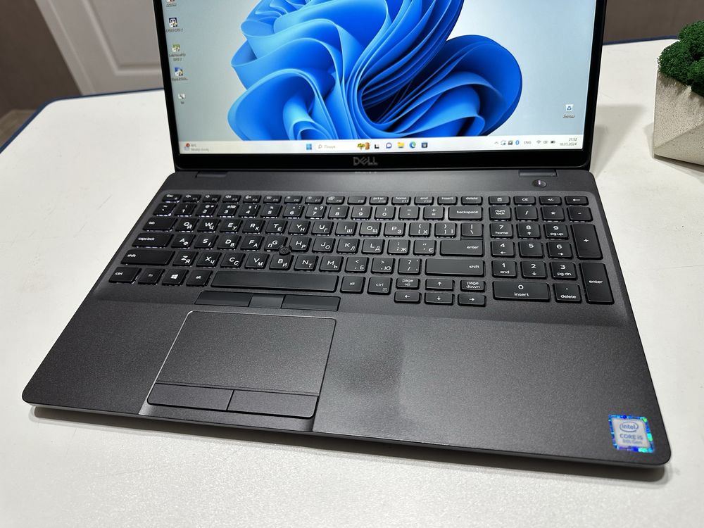 Dell Latitude 5500 15,6"FHD IPS Touch |i5-8265U |16Gb |SSD 256Gb