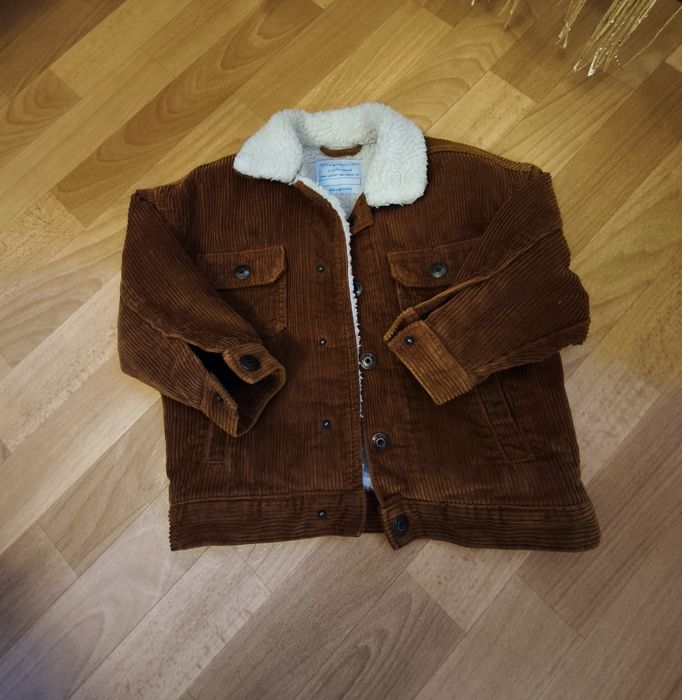 Продам, детскую курточку 3-4года