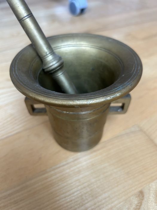 Duży Moździerz Mosiężny