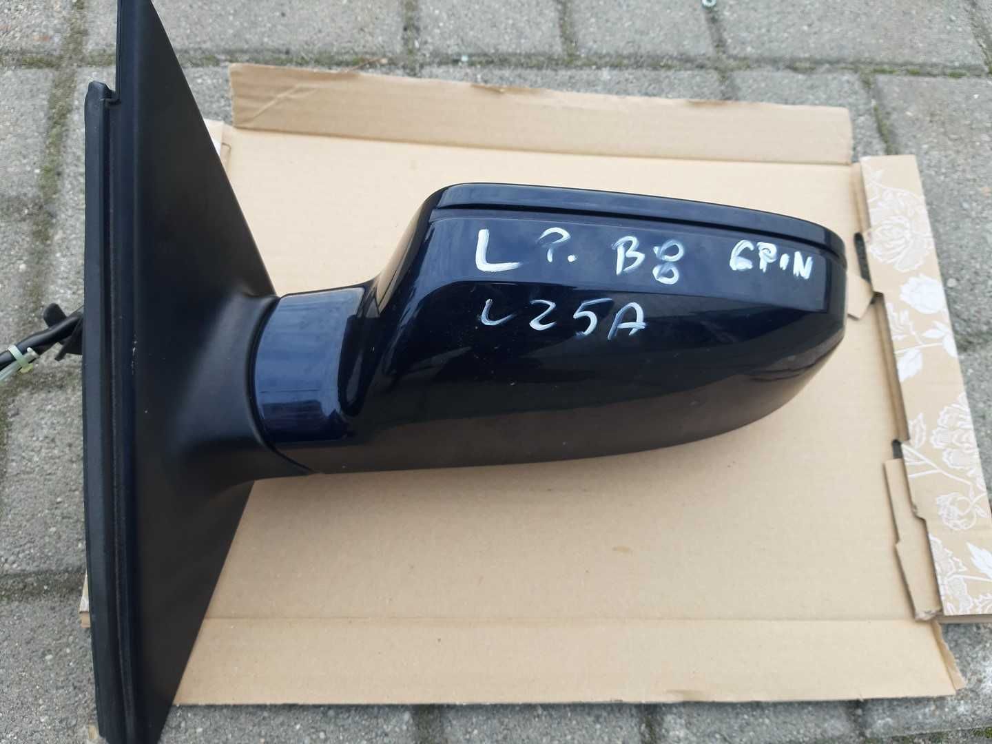 Audi A4 B8 lusterko lewe kolor LZ5A Europa
