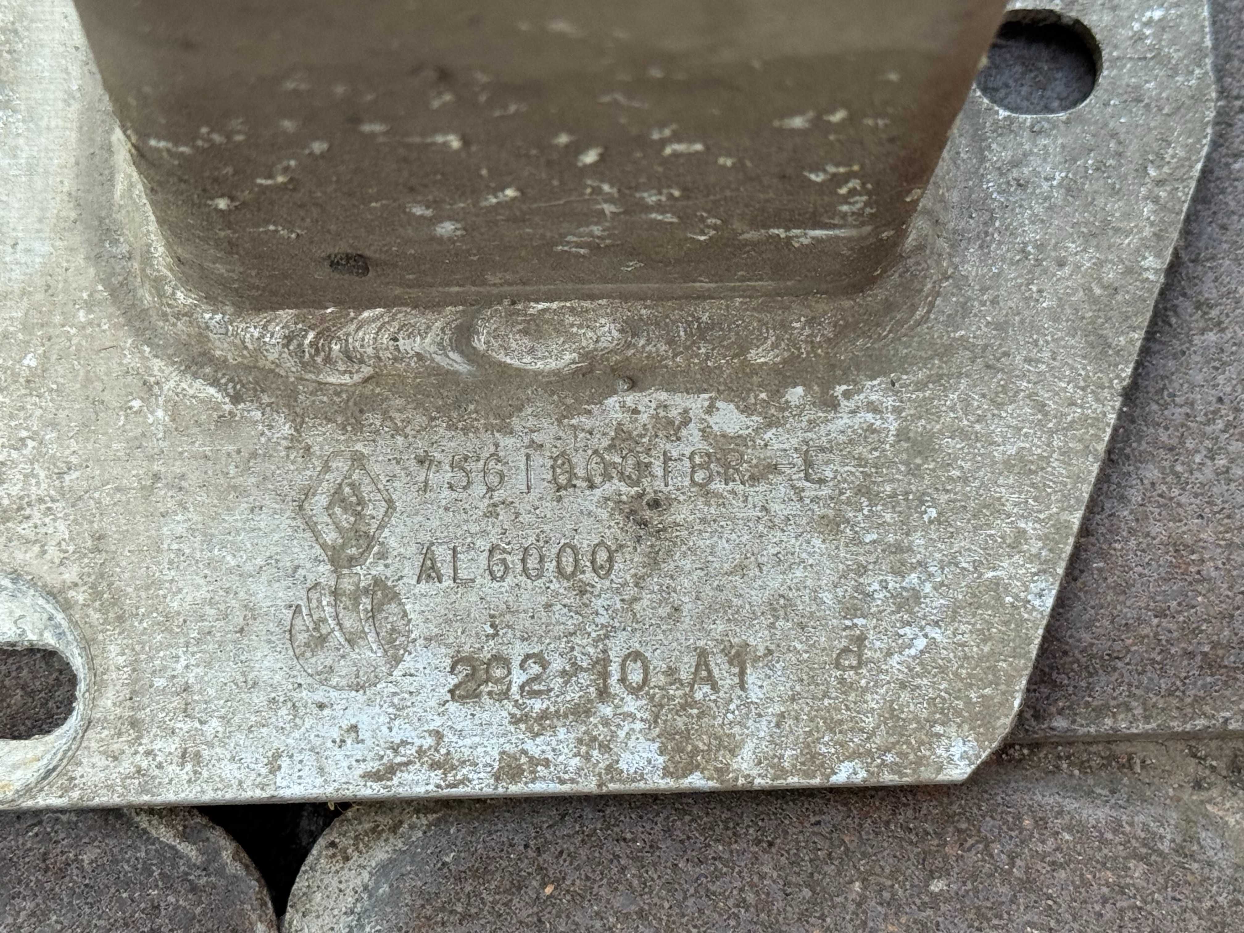 Підсилювач заднього бампера 756100018R Рено Меган 3 універсал б/в