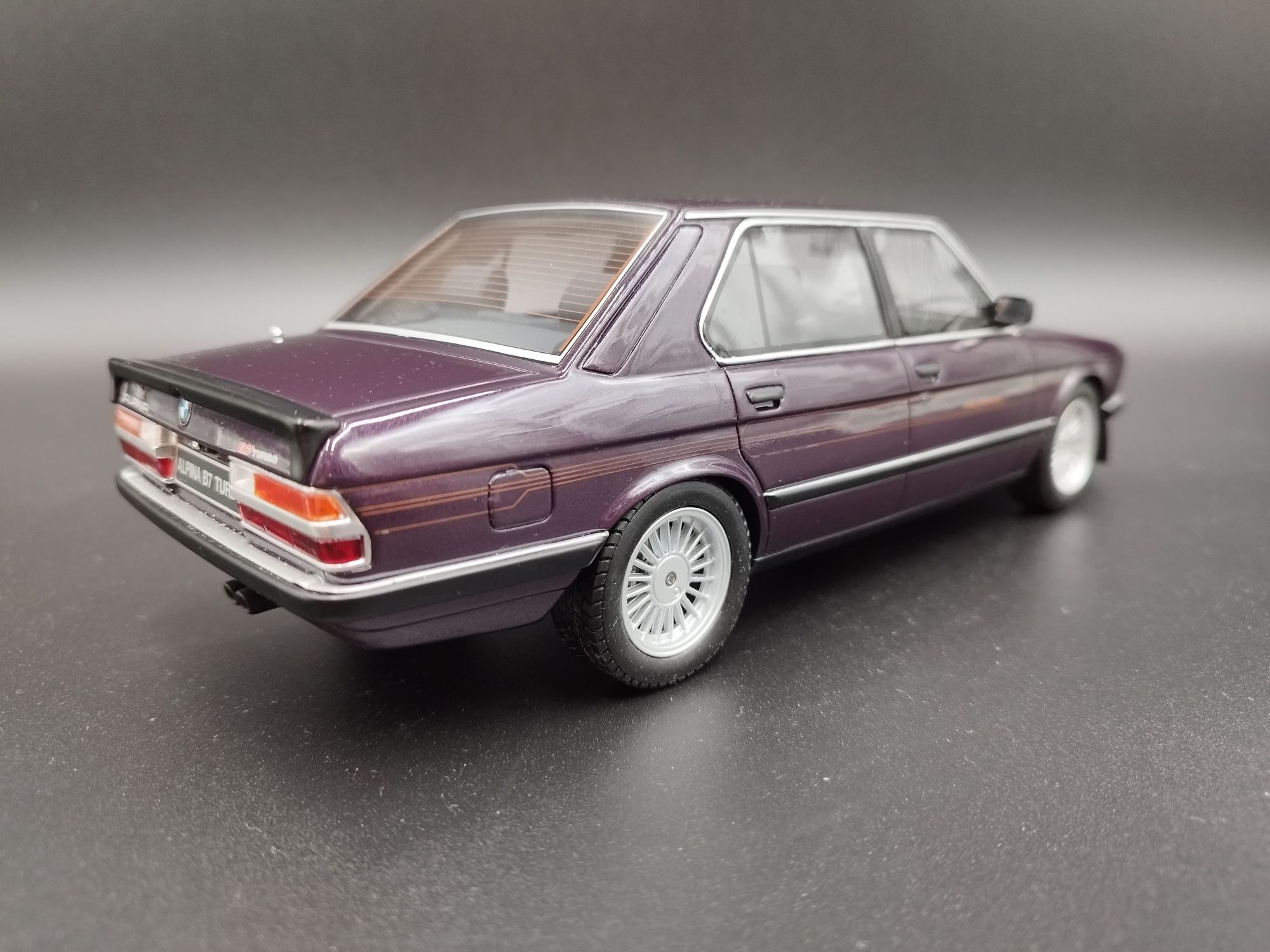 1:18 Otto 1982 BMW Alpina B7 Turbo E28 M5 model